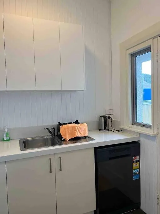 Sunny Apartment In Central Karori Wellington